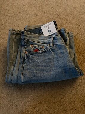 Aeropostale Women’s Medium Wash Straight Jeans - Light Blue